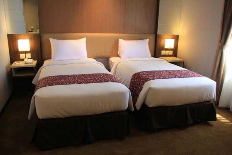 Tjokro Hotel Klaten Exterior foto